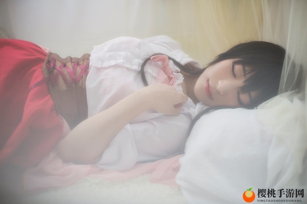 黑长直御姐！《姬魔恋战纪》刘备cosplay欣赏
