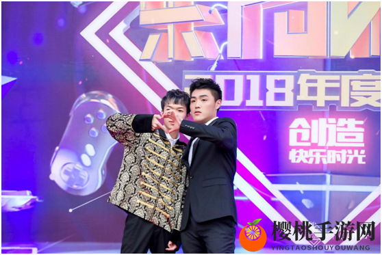 公主抱走红毯？触手花花出席盛典惊艳全场，粉丝：真是宝藏男孩